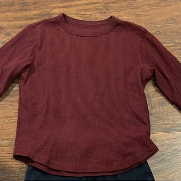 2 t-shirts : 1 Long sleeves shirt, 1 t-shirt for kids 6-8 yo - Picture 1 of 7